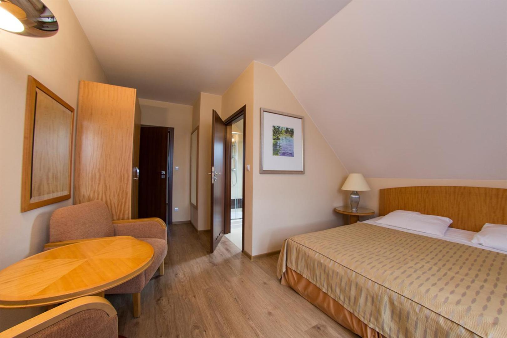 Wisniowy Sad Apartment Kudowa Zdroj Ngoại thất bức ảnh