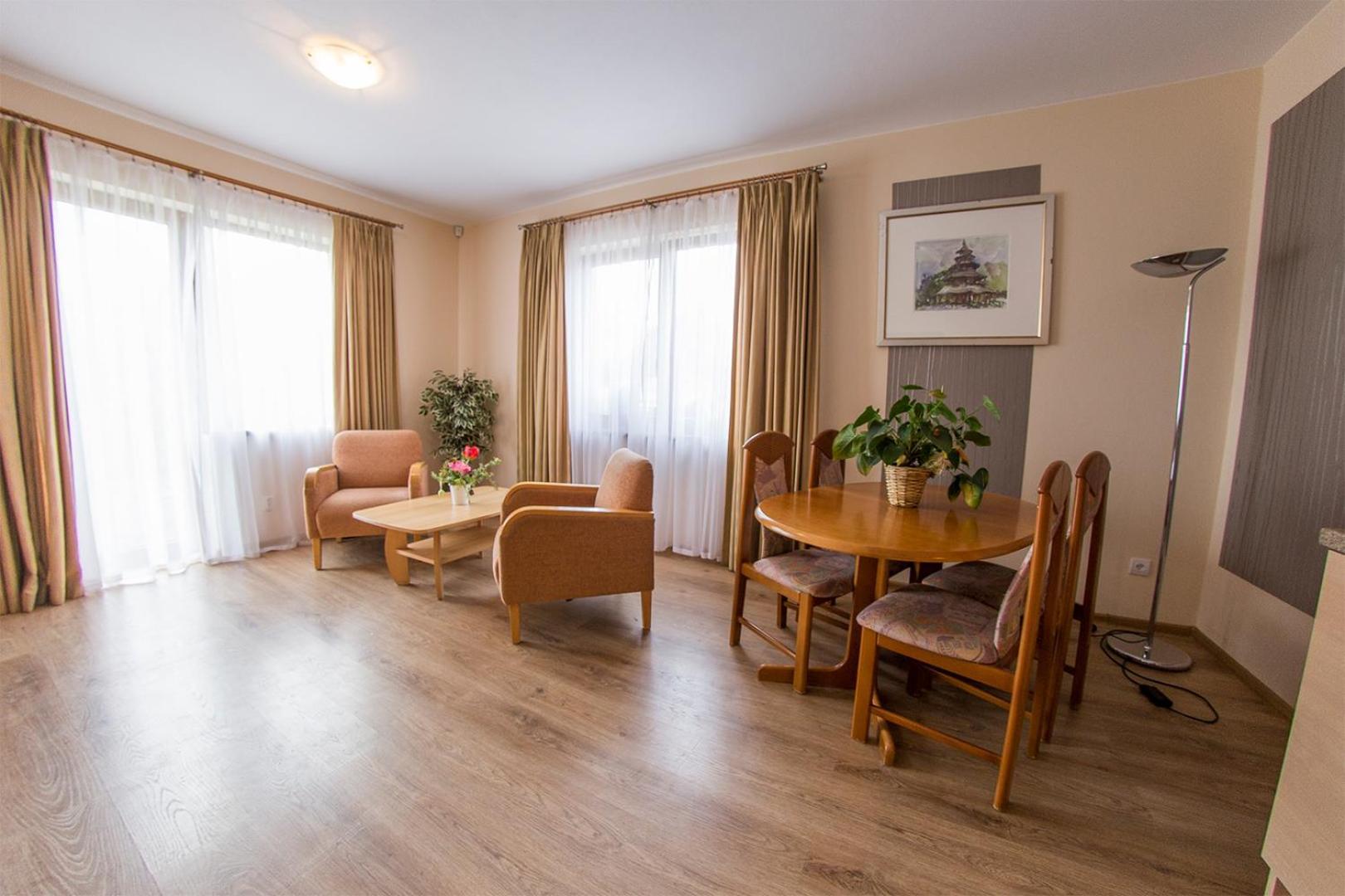 Wisniowy Sad Apartment Kudowa Zdroj Ngoại thất bức ảnh